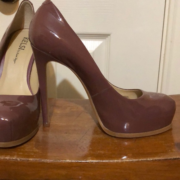 Heels - Picture 2 of 2